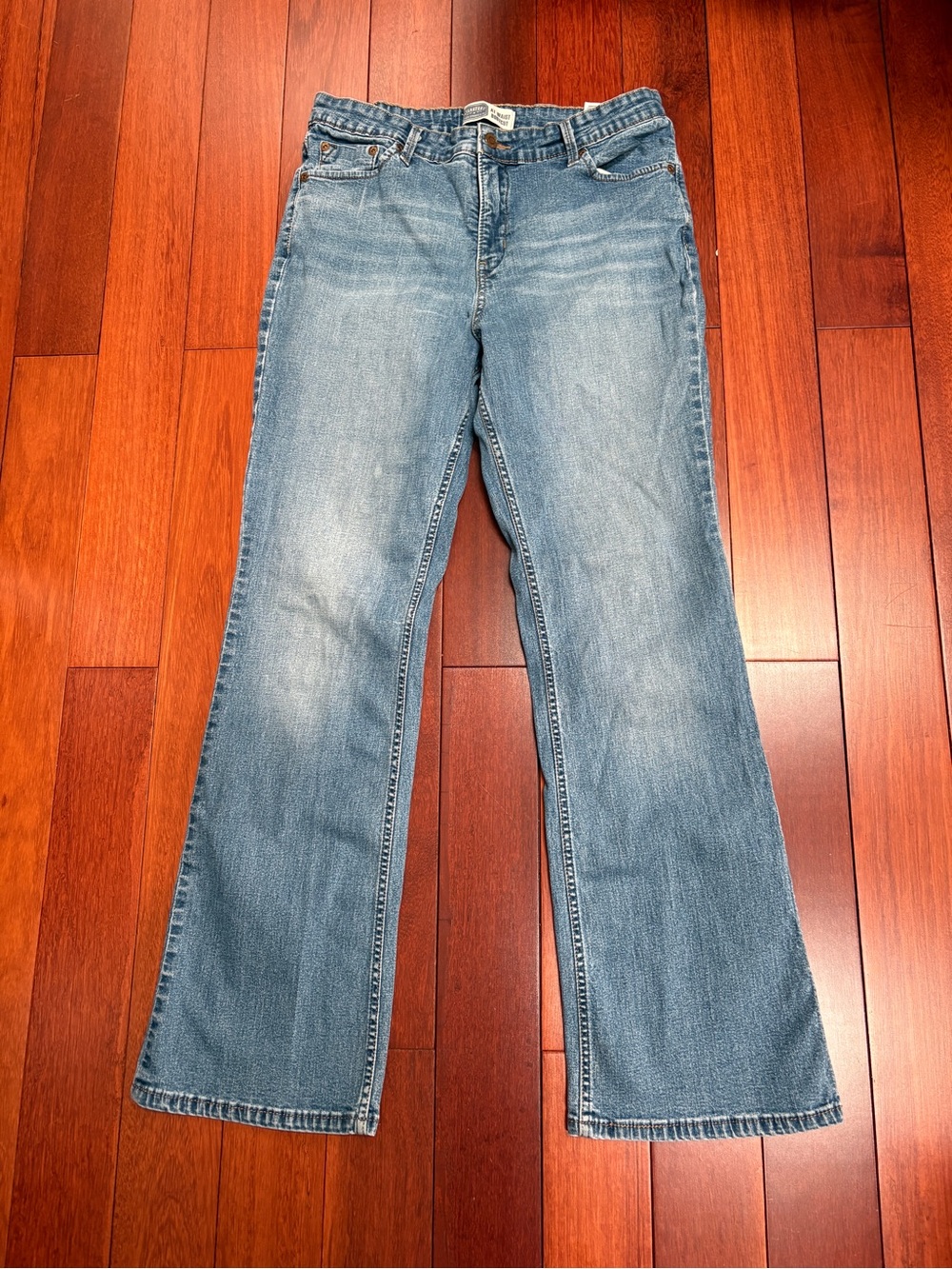 Signature by Levi Strauss Women's Medium Blue Bootcut Jeans misses 14